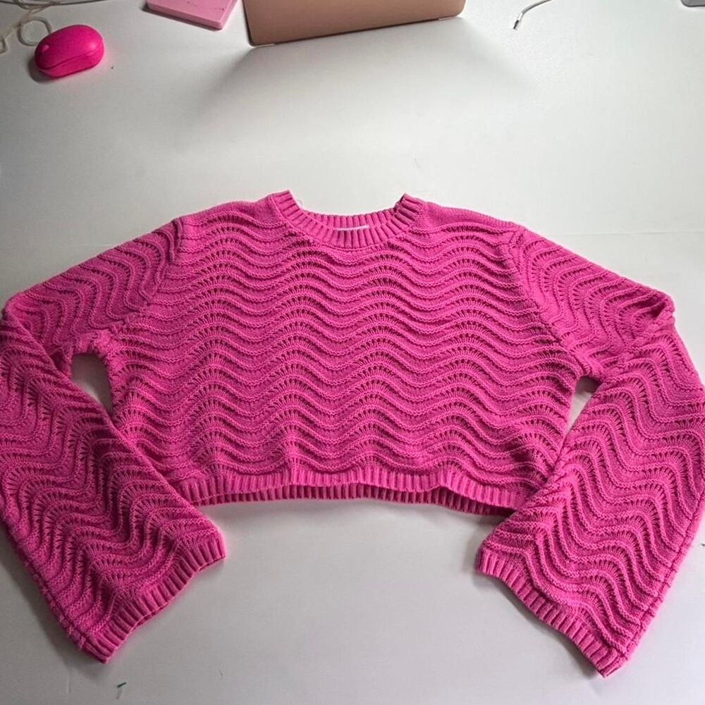 NYC Knit sweater in hot pink with flare sleeves size L - Picture 4 of 4